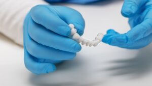 Read more about the article Ventajas del uso de Zirconio en prótesis dentales